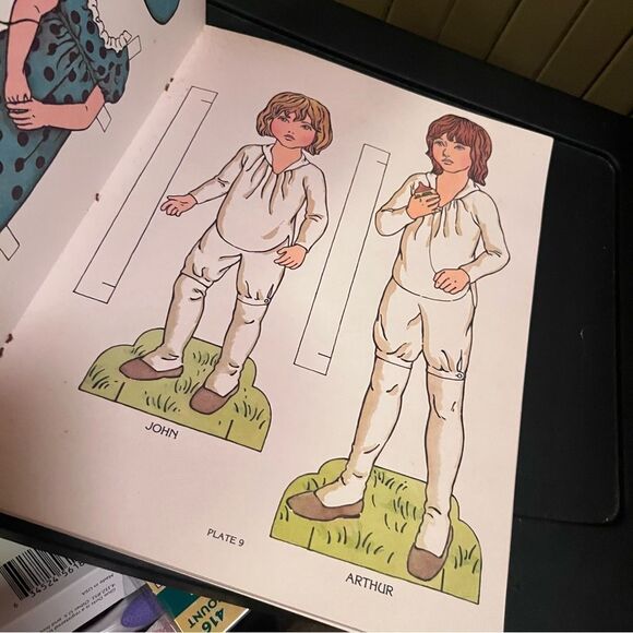 Kate Greenaway 1981 Paper Dolls in Full Color Book - Picture 9 of 12